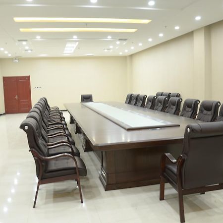 Super 8 Henshui Zhongxin North Avenue Hotel Hengshui Exterior photo